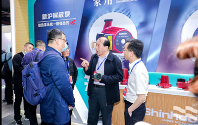 القوة تجذب الانتباه 丨Xinhu مضخات المحركات المعلبة تهبط في معرض شنغهاي للمضخات الحرارية
    